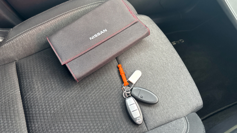 Nissan Qashqai 1.3 DiG-T MH 158 Premiere Edition 5dr Xtronic Petrol Hatchback